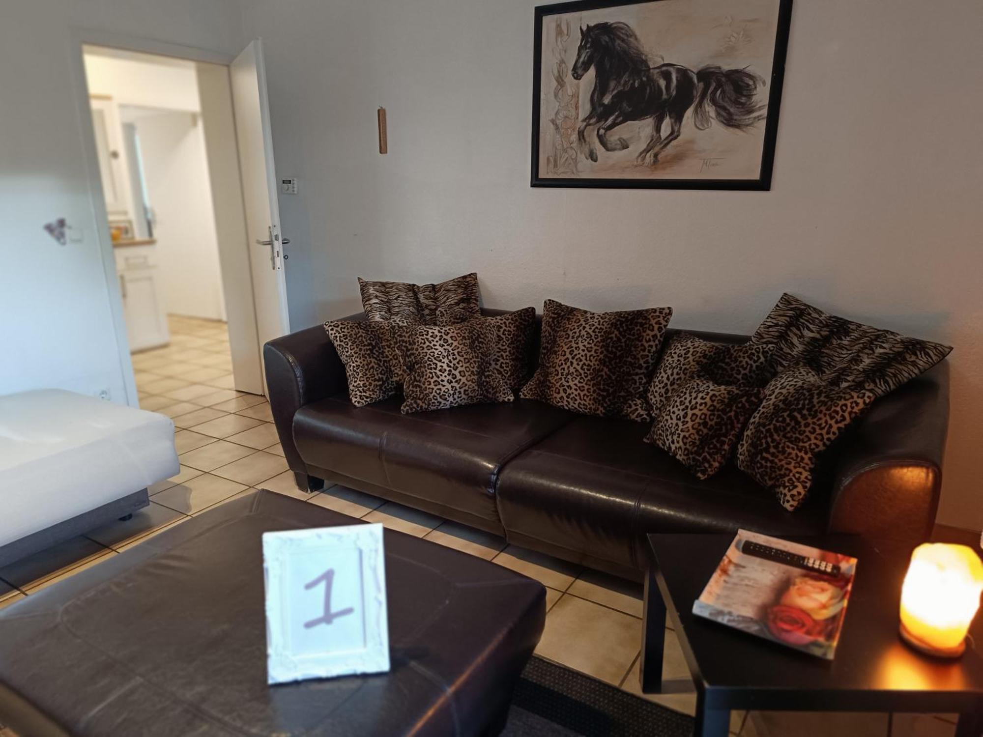 5X Balkon-Apartments Mit Kueche 40-65Qm Ruhrgebietferienwohnung Dobry-Fuchs 오버하우젠 외부 사진