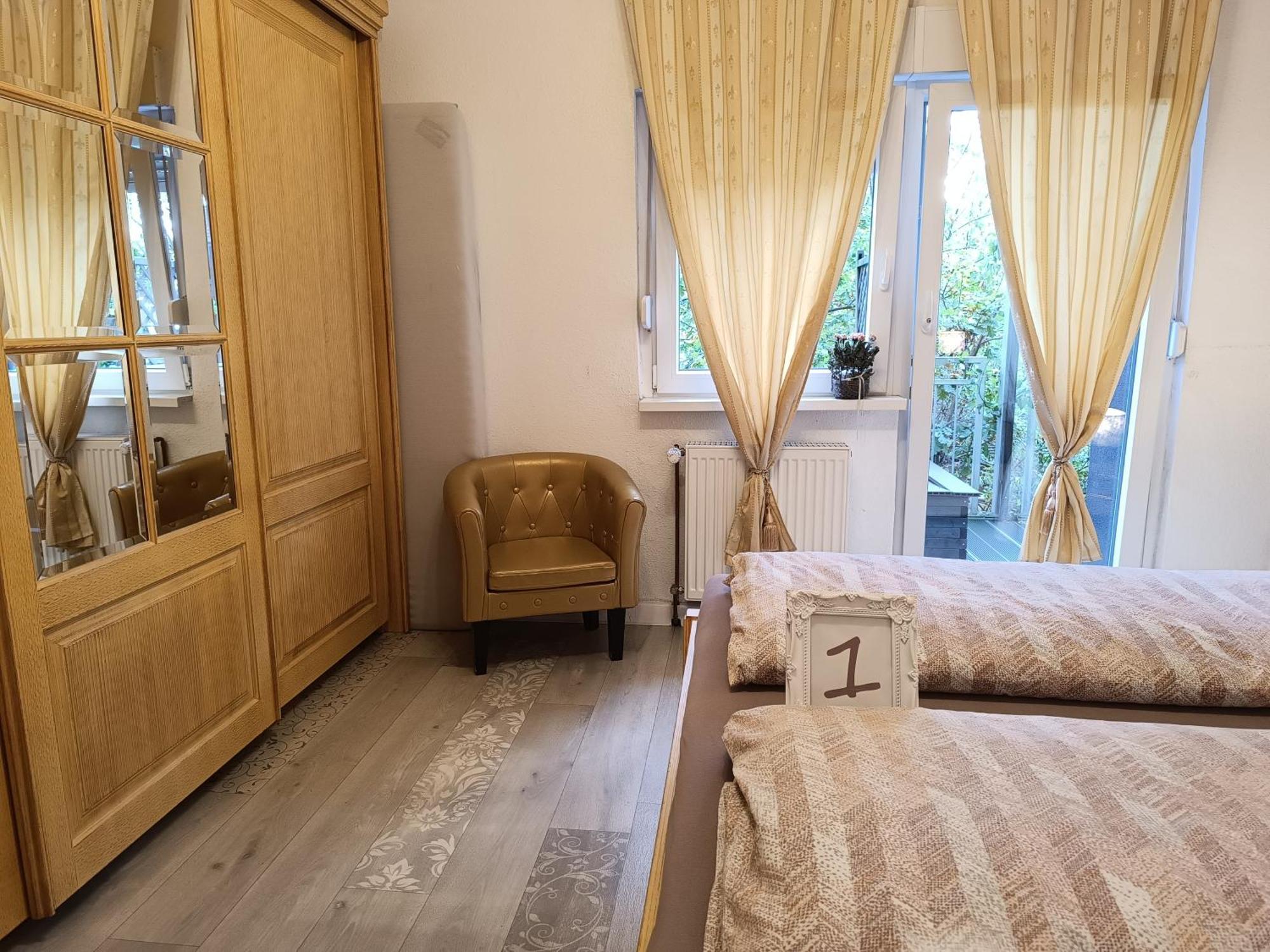 5X Balkon-Apartments Mit Kueche 40-65Qm Ruhrgebietferienwohnung Dobry-Fuchs 오버하우젠 외부 사진