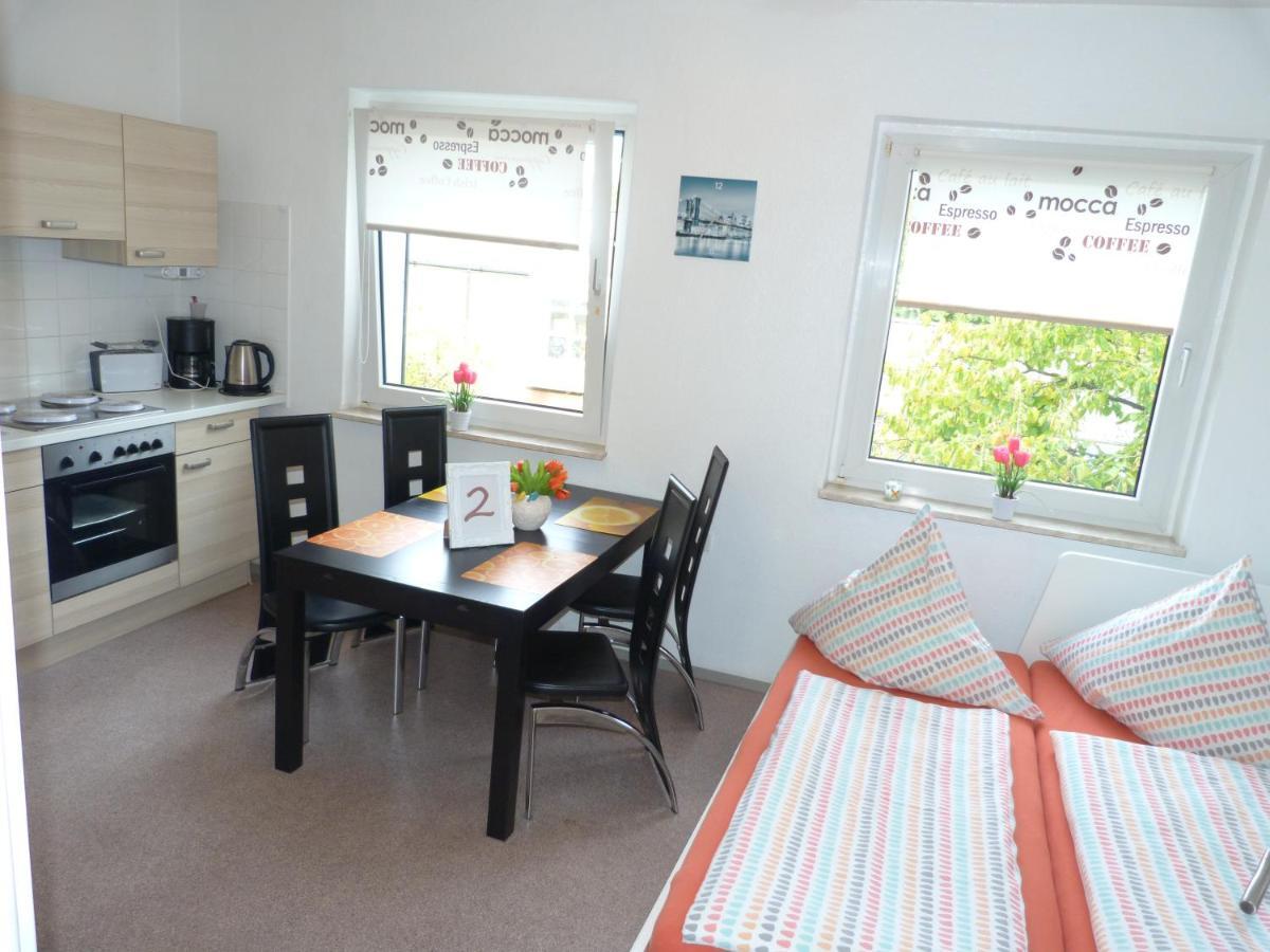 5X Balkon-Apartments Mit Kueche 40-65Qm Ruhrgebietferienwohnung Dobry-Fuchs 오버하우젠 외부 사진